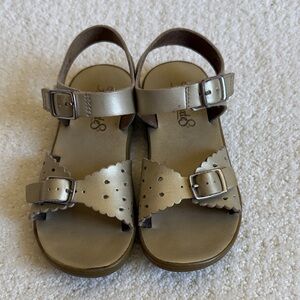 FootMates Metallic Gold Scalloped Buckle Kids Sandals